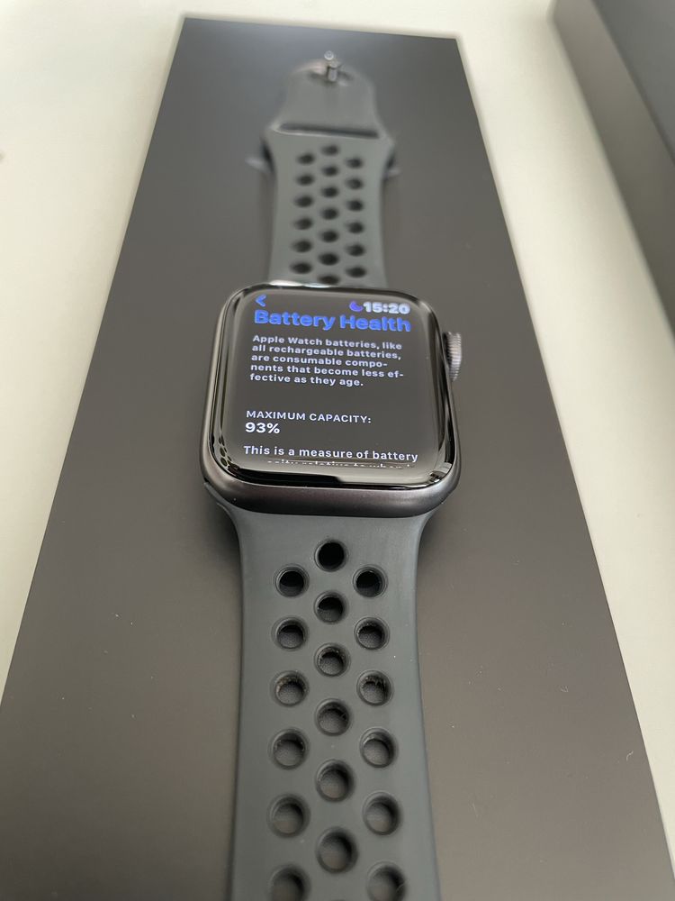 Apple Watch Nike SE 2022, 40 mm Negru