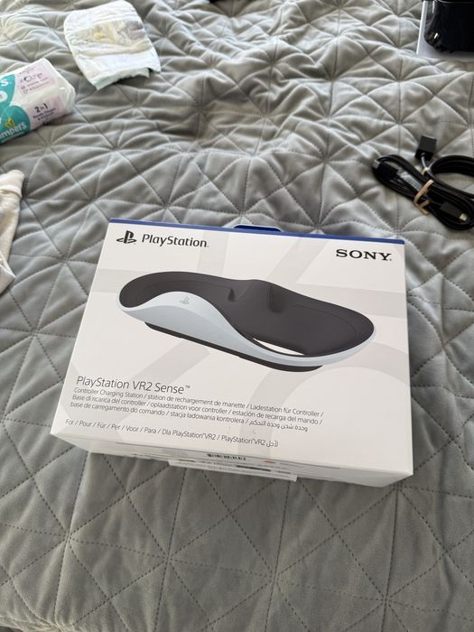 Безжично зарядно за PS5 контролери