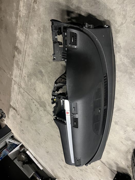 Табло с airbag VW Passat 6