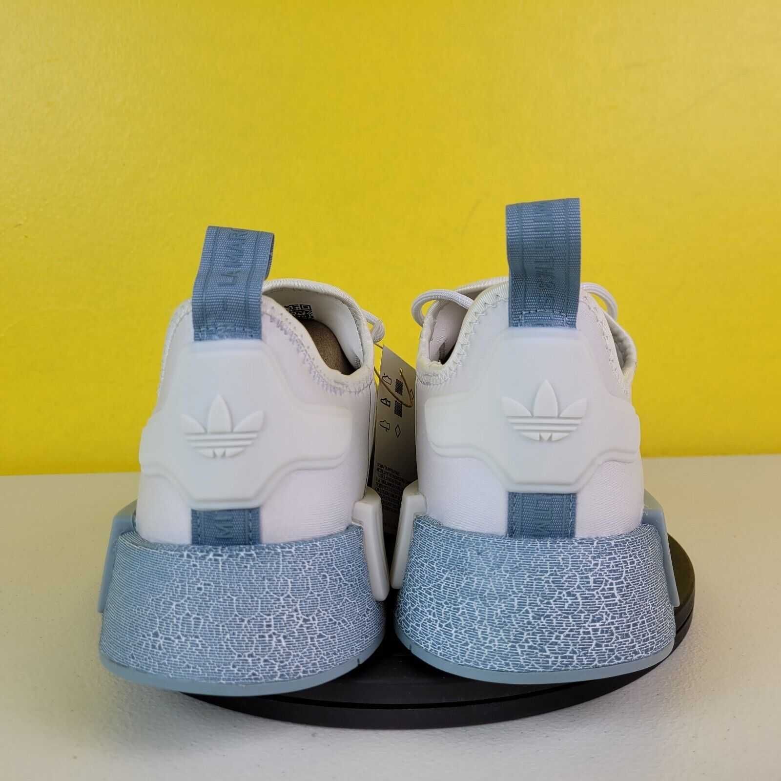 Оригинални маратонки * ADIDAS NMD_R1 * EU46 2/3