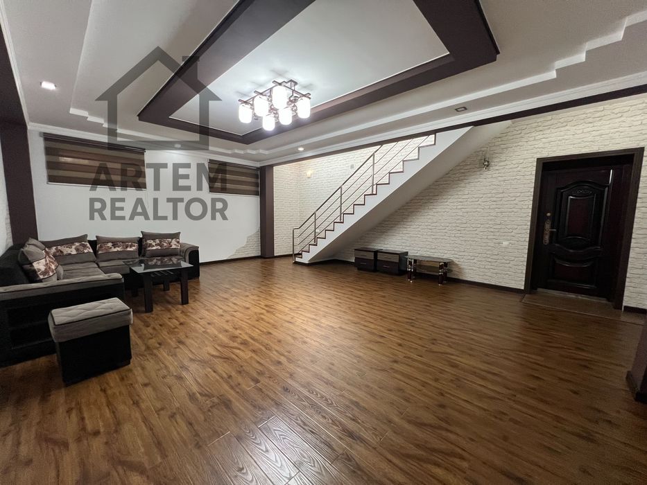 ул.Буюк Ипак Йули 2/1-0/4 85м2 центр Луначарского Новостройка