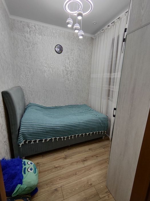 Срочно продаю квартиру Новомосковская