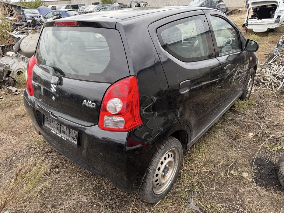 Dezmembrez suzuki alto, an 2009, motor 998 cmc