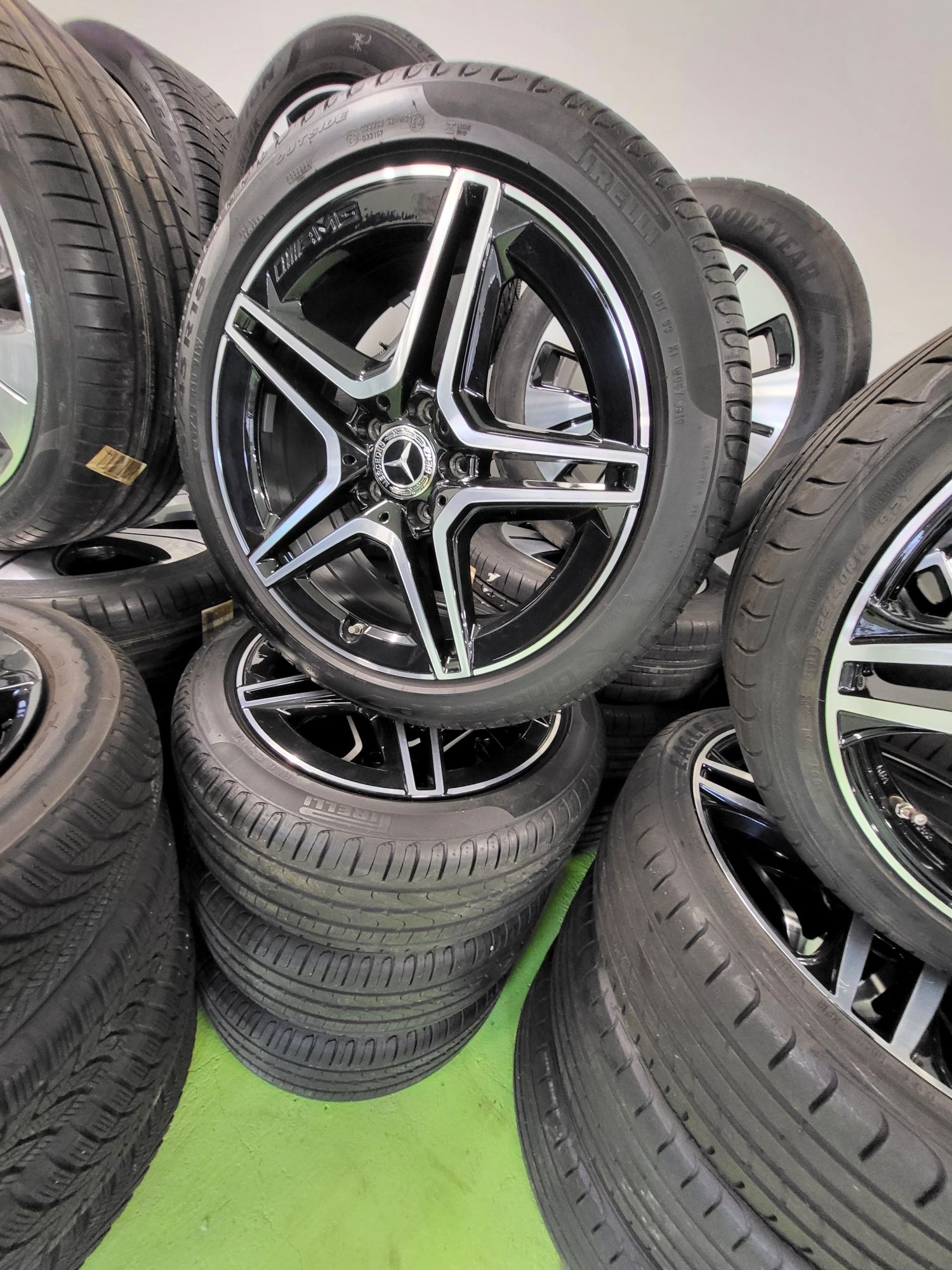 18 5x112 Mercedes CLA A B Class Amg лети джанти 5х112 225/45/18