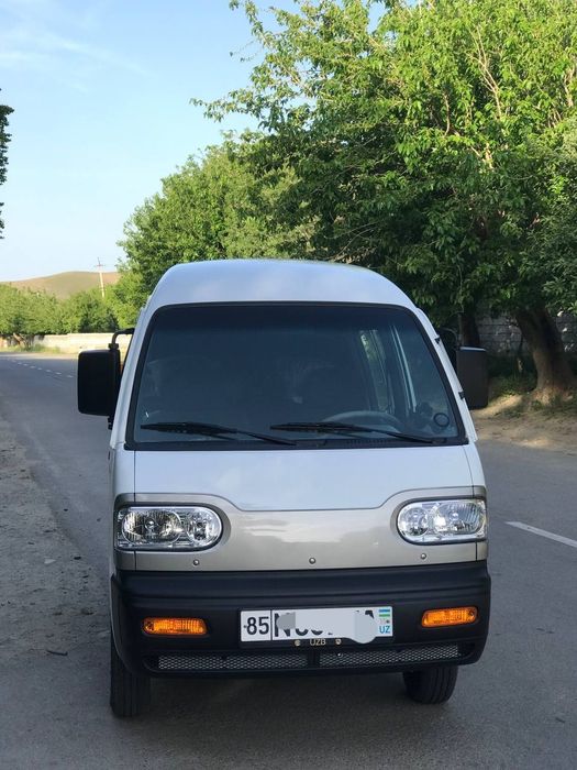 Holati yangi, gaz bor, mejigar oʻrnatilgan, chexol polik qilingan,