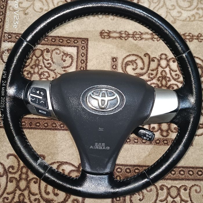 руль на тайота в хорошем состоянии
