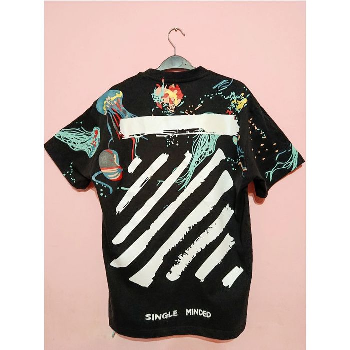 Off-white new t-shirt ,model greu de găsit, doar unu rămas!