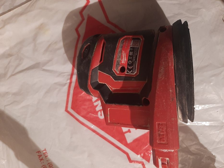 Milwaukee slefuito bos125