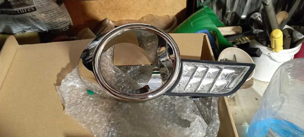 Продам ходовые огни, тойота хайлендер.