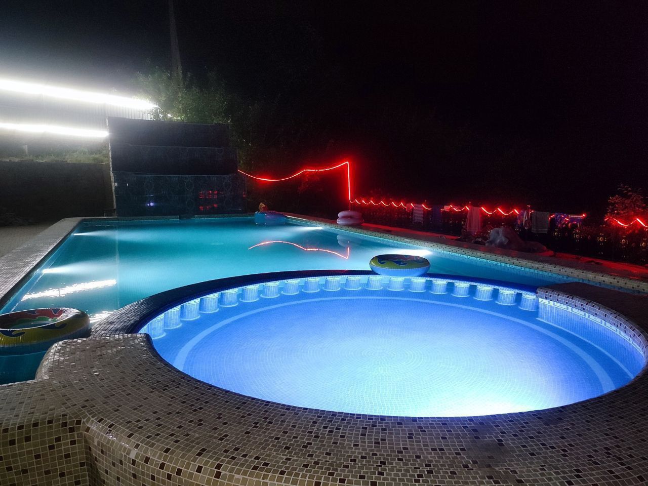 Dacha sotiladi yeri bilan Nanayda
