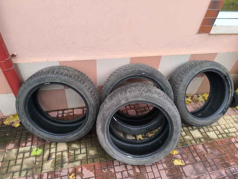 Set 4 Anvelopei de iarna R17