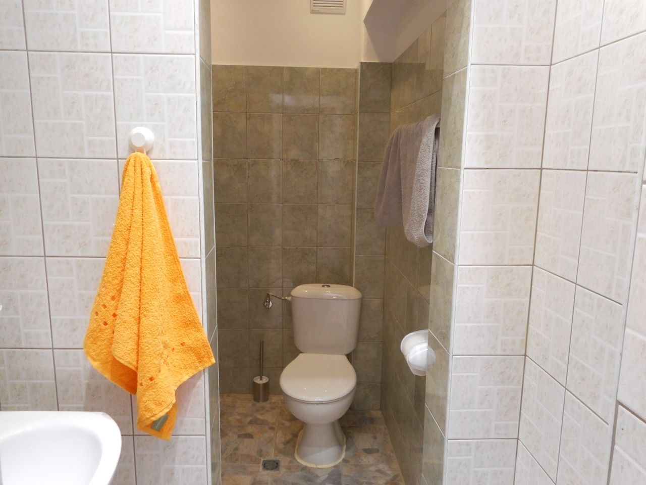Дава се под наем Двустаен апартамент в Варна, Чаталджа - 56 кв.м за 459 € - Снимка #5