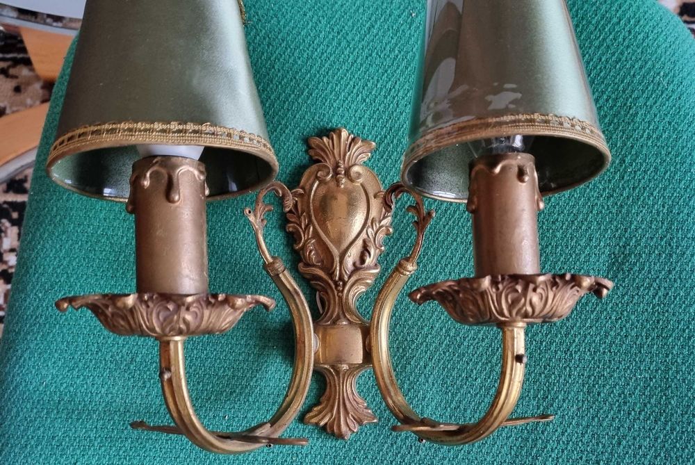 Aplice cu doua brate