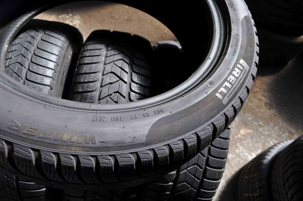 SET 4 Anvelope Iarna 225/50 R18 PIRELLI Sottozero 3 95H - Runflat