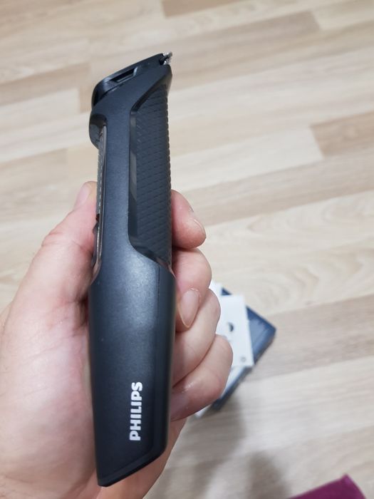Aparat de tuns barba si parul Philips