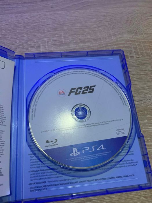 Vand ps4 pro in stare foarte bună de functionare