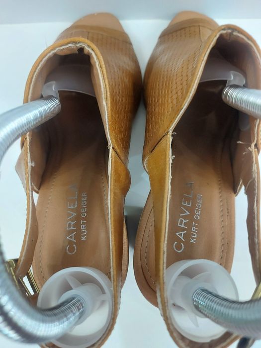 Летни обувки на ток CARVELA.Номер 38