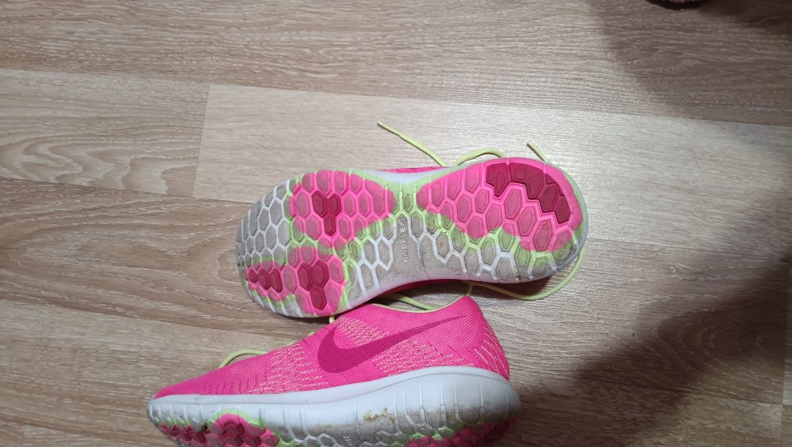 Дамски/ детски Маратонки Nike 36.5