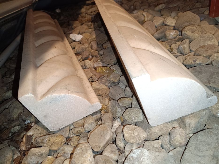 Stalpi de marmura 2 bucati, pret pe set