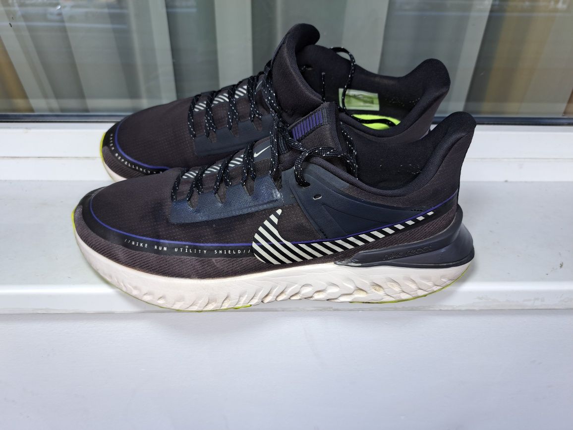 Vând pantofi sport Nike React originali nr 45