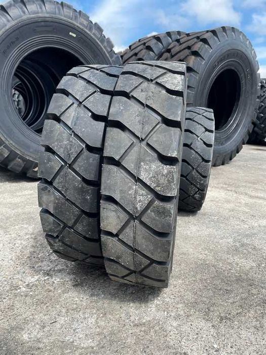 Cauciucuri noi SOLIDE 7.00-12 Anvelope INDUSTRIALE cu livrare rapida