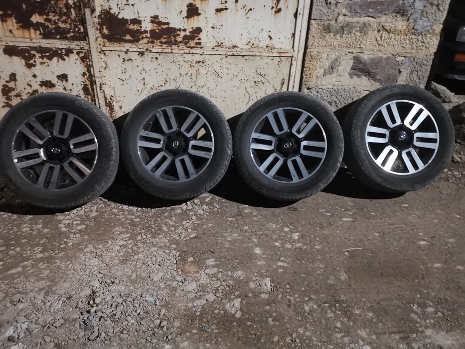 Зимни гуми 265/65/17 Bridgestone Blizak lm 005 dot 3320