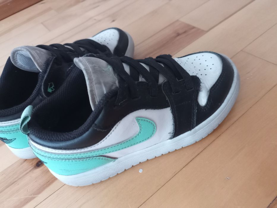 Маратонки Nike n 33