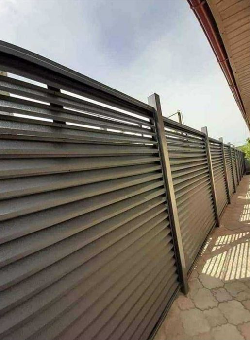Executam garduri din jaluzele metalice