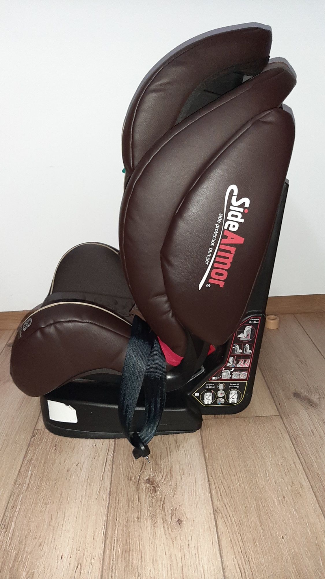 Scaun auto Encore 9-36 kg ( 9 luni - 12 ani)