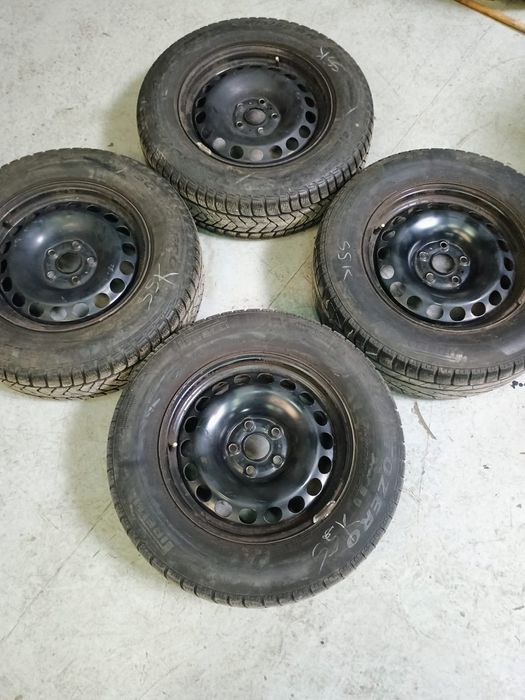 Anvelope iarna Pirelli  215 65 16"  Vw Tiguan pe jante din otel