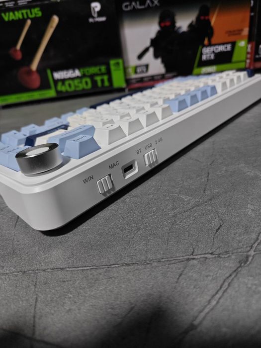 Клавиатура Ajazz ak820 max