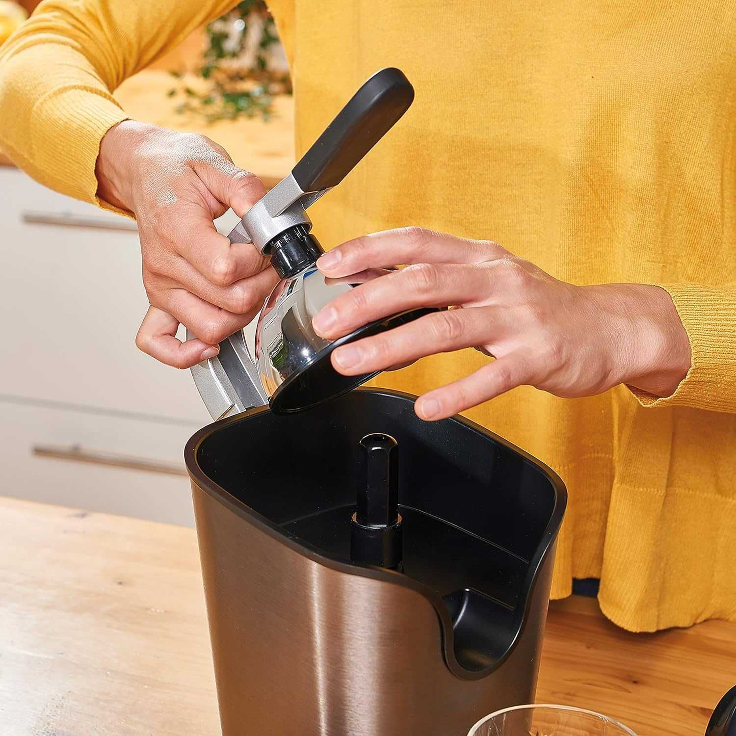 ПРОМО 2г Гаранция Нова Цитрус Преса Black+Decker BXJE100E