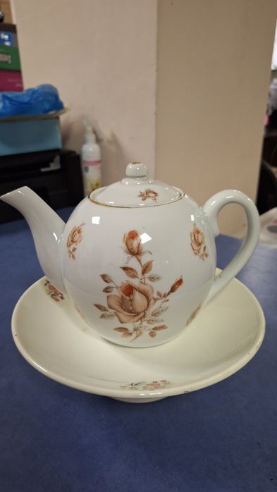 Продам чайник и фруктовницу