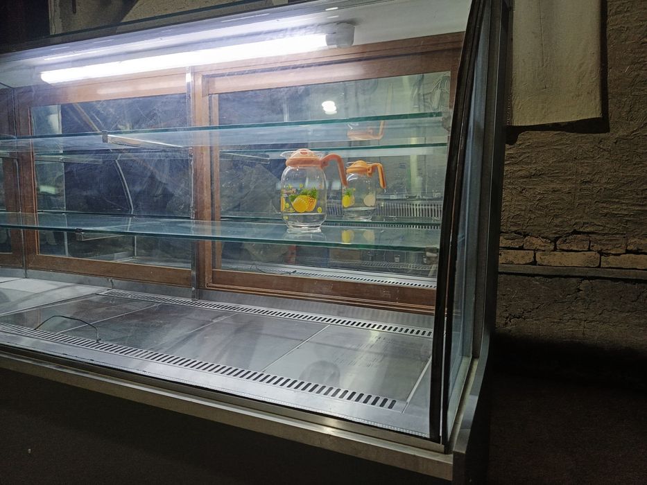 Pishiriqlar uchun xaladelnik sotiladi