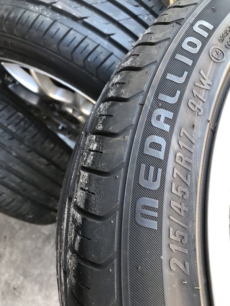 Летни гуми 215/45R17,Като нови