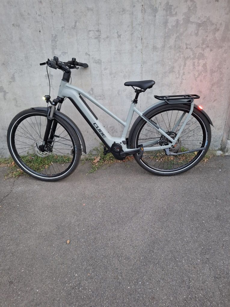 Bicicleta Electrica Cube Kathmandu 750, Bosch Performance Cx