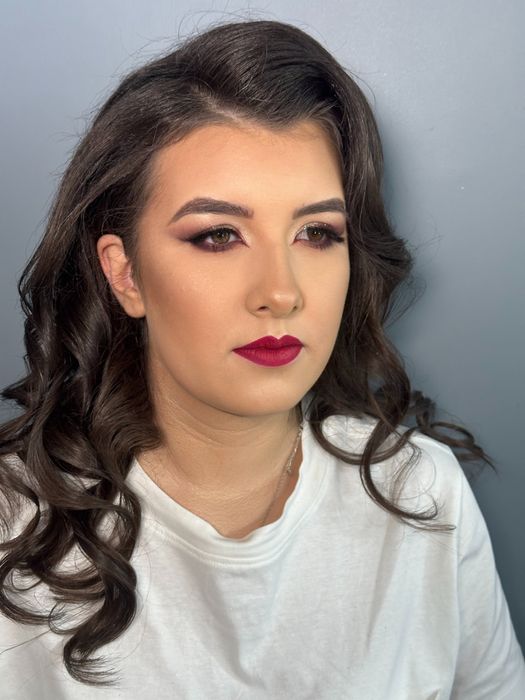 Makeup si coafat simultan valea lupului- iasi