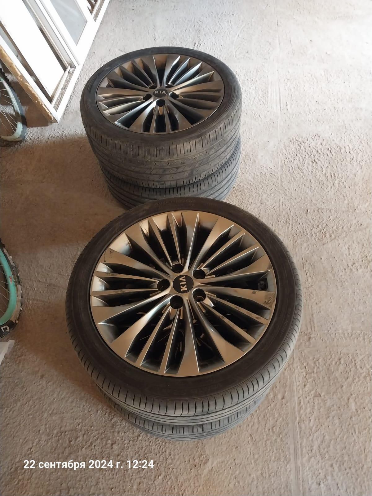 Продается Автошины с дисками R19