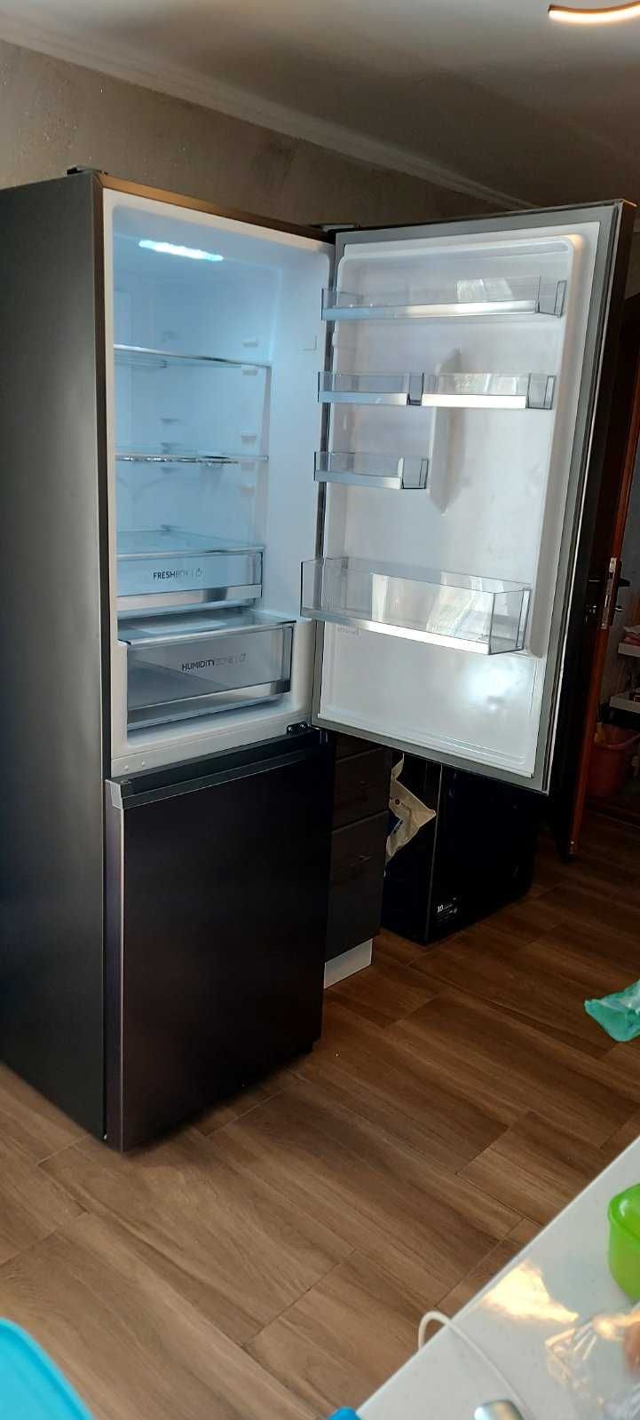 хладилник с фризер Haier HDW3618DNPD