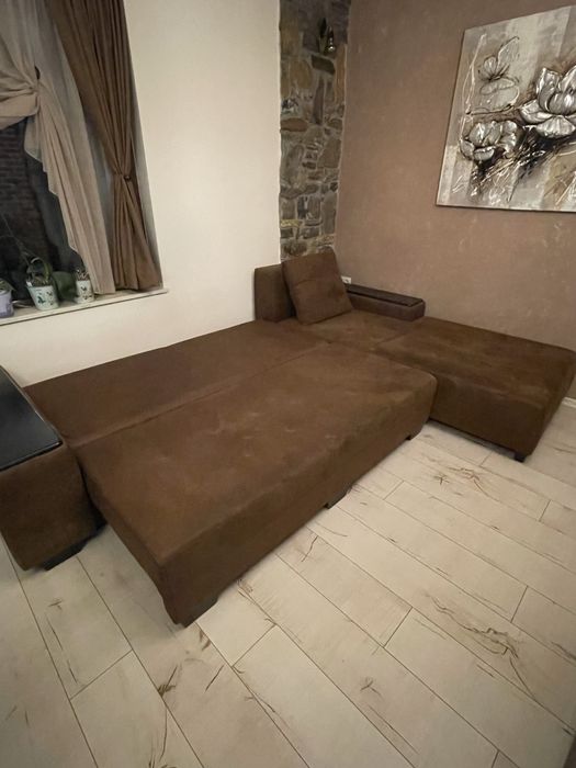 Ъглов диван в отлично състояние