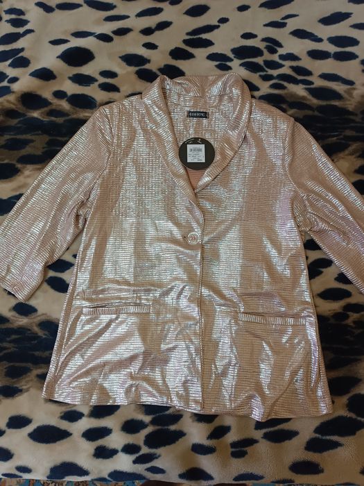 Женский легкий пиджак