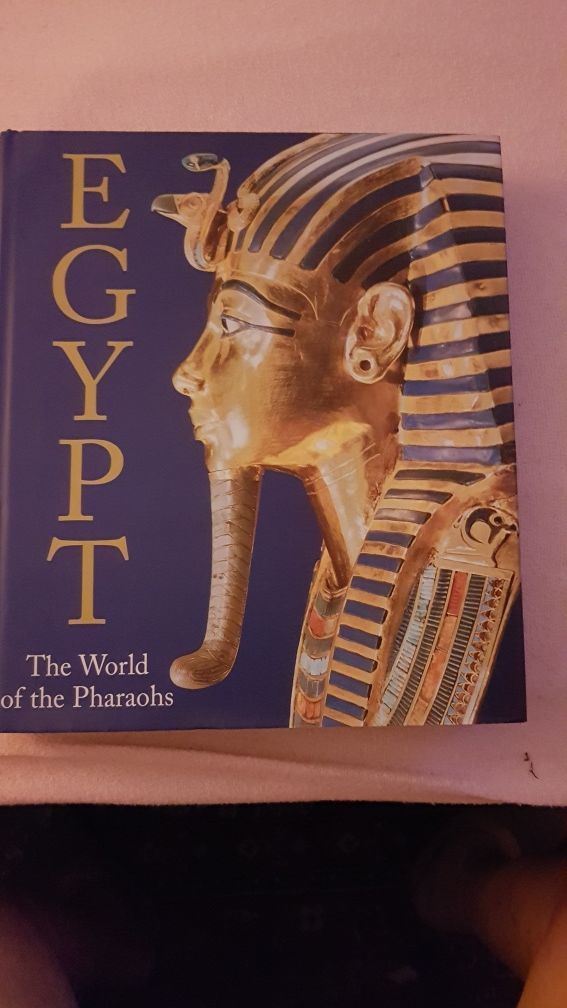 Album de colectie EGYPT The World of the Pharaohs edited by Regine