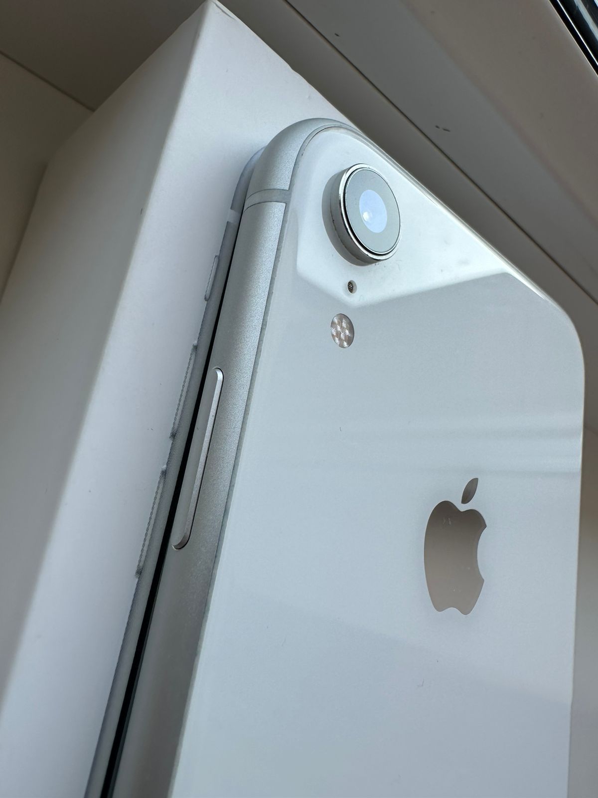 iPhone  XR 64 gb