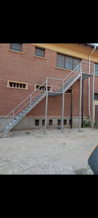 Scară zincată profesionala făcute la comandă