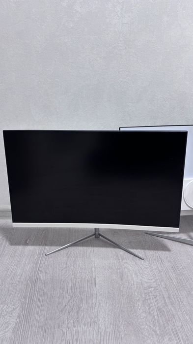 Монитор 53х30 диагональ 60 см (2 штуки)