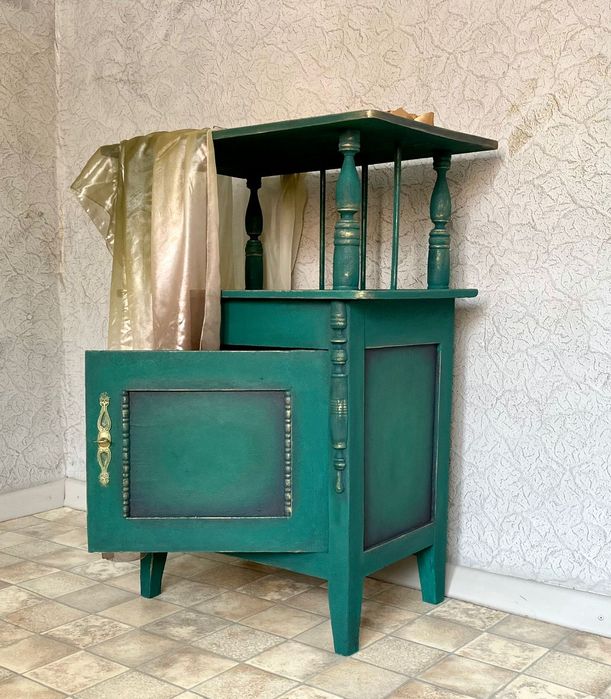 Тумбочка этажерка