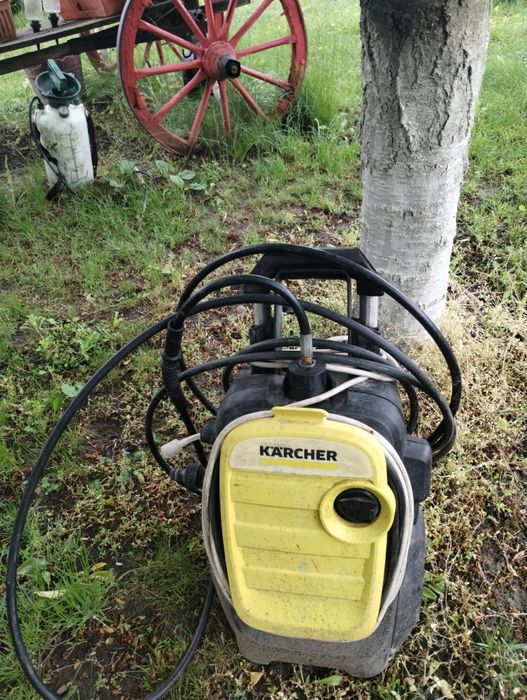 Karcher   k4silent , k5 , cu jet apa sub presiune .