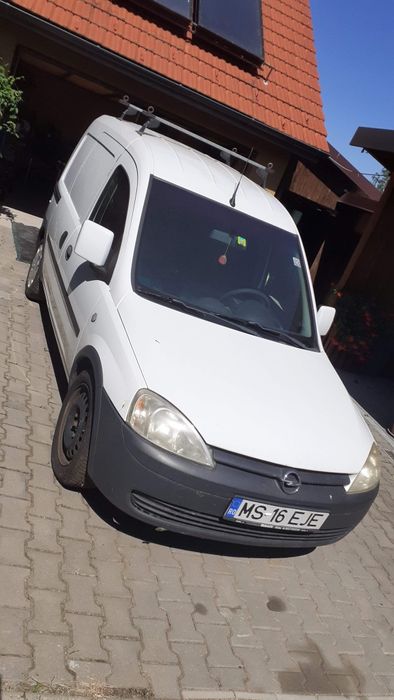 Opel combo 2011 .1.7 TDI