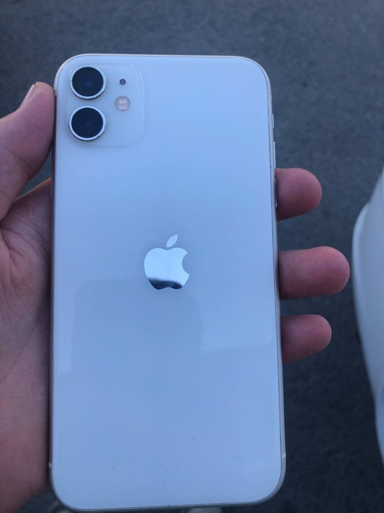 Iphone 11.  128GB.
