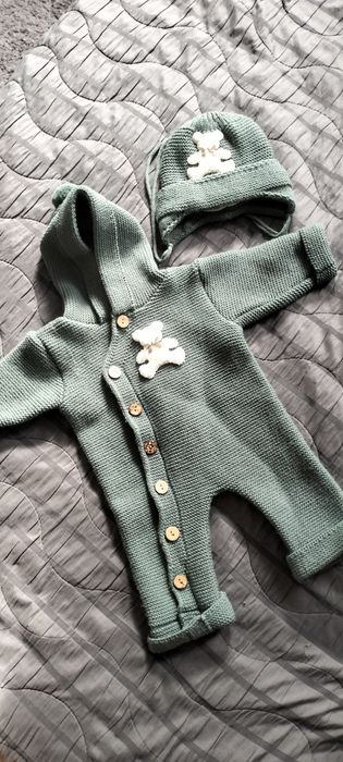 Продам детский вязанный комбез